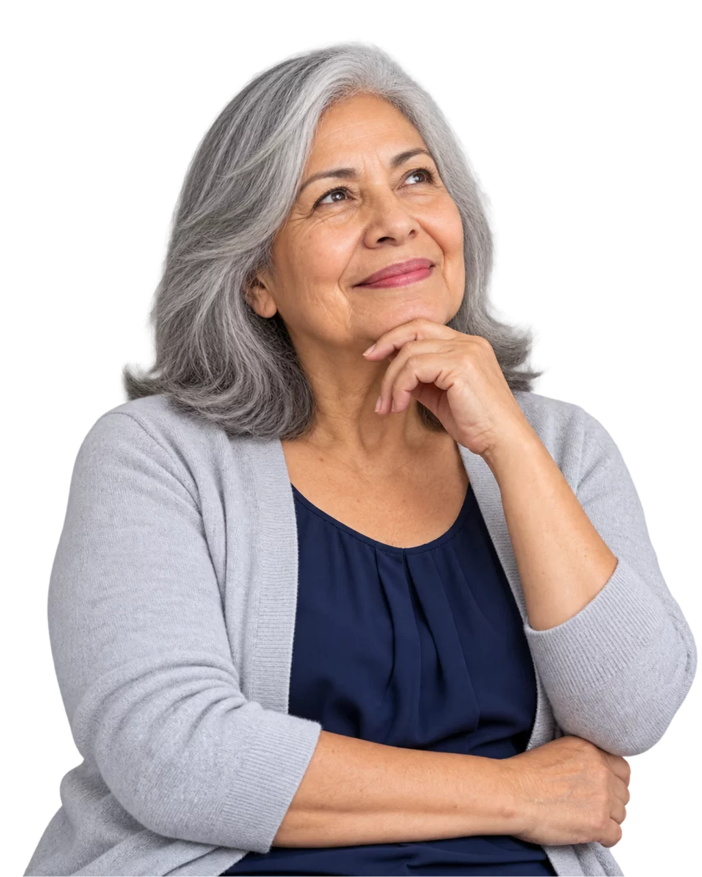 Imagen ilustrativa: pensionada pensativa y sonriente, con la mano en el mentón.